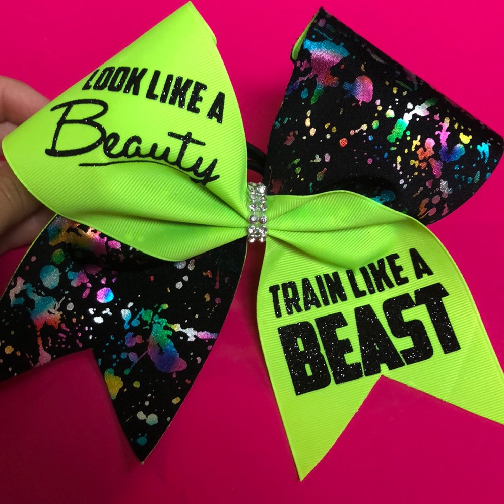 Cheer bow